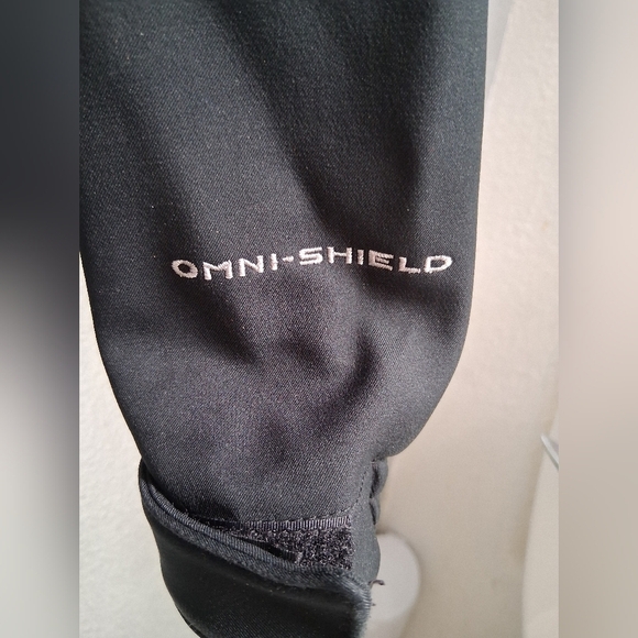 Columbia  Women's Black Jacket   Size L - Picture 3 of 11